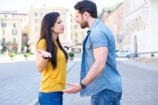 Ciri Toxic Relationship dan Cara Mengatasinya