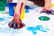 Mengenalkan Finger Painting untuk Anak PAUD dan Manfaatnya