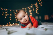 10 Kado Bayi Laki-Laki 1 Tahun yang Bermanfaat